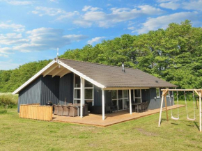 Four-Bedroom Holiday home in Storvorde in Egense